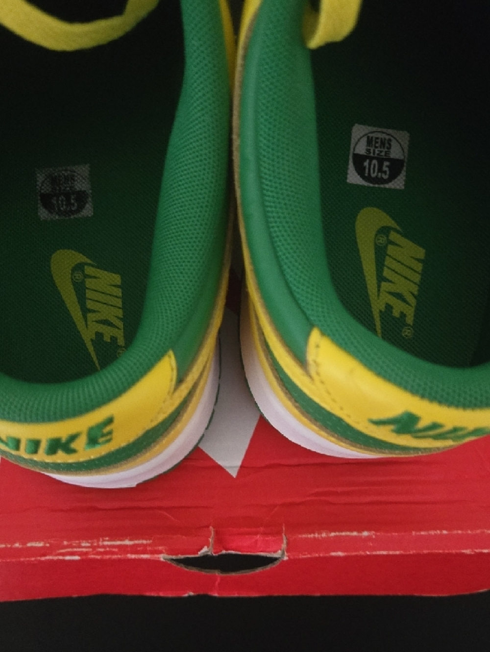 Nike Dunk Low Retro Reverse Brazil - Picture 6 of 6